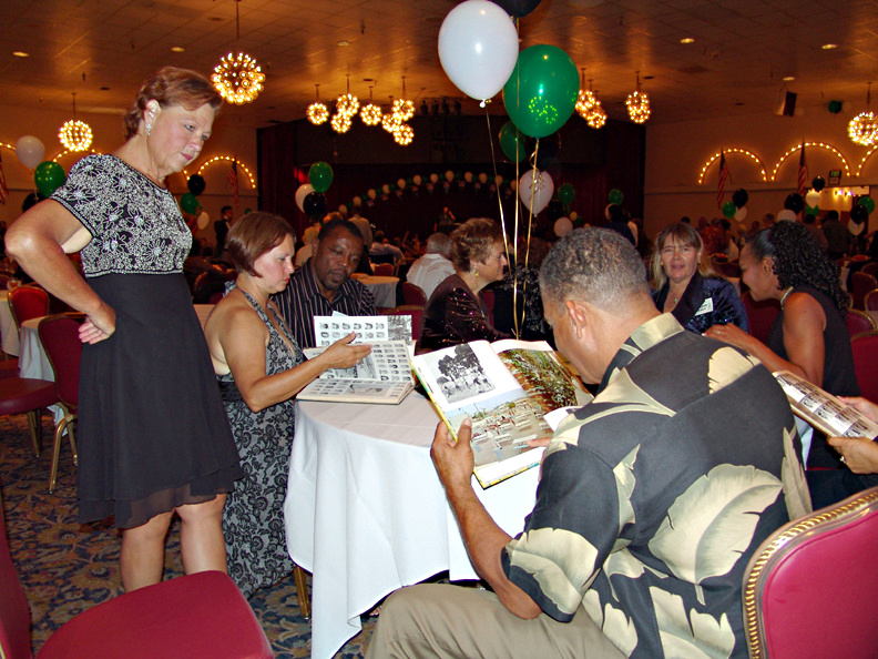 06-looking at year books